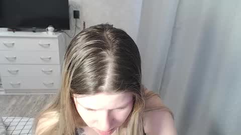 Snapshot of melissa__ray chatting on February 28, 2:53 am Melissa  Ray online show from February 28, 2:53 am