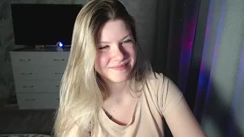 Snapshot of melissa__ray chatting on February 17, 9:54 pm Melissa  Ray online show from February 17, 9:54 pm