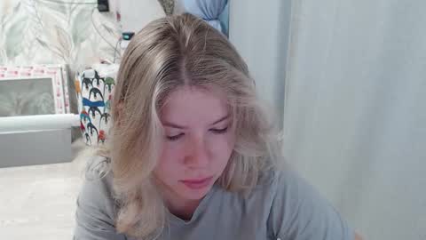 Snapshot of melissa__ray chatting on October 3, 3:04 am Melissa  Ray online show from October 3, 3:04 am