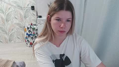 Snapshot of melissa__ray chatting on September 22, 2:48 am Melissa  Ray online show from September 22, 2:48 am