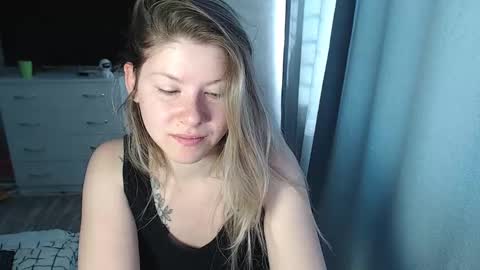 Snapshot of melissa__ray chatting on March 11, 5:57 am Melissa  Ray online show from March 11, 5:57 am