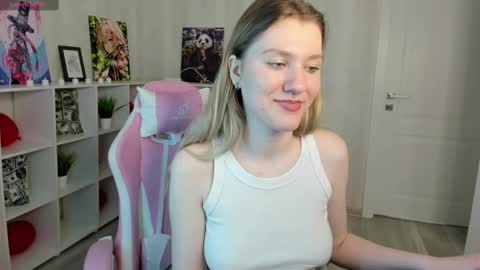 melissa_moooree online show from March 12, 11:42 am