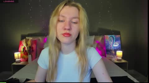 melissa_moooree online show from October 21, 9:25 am