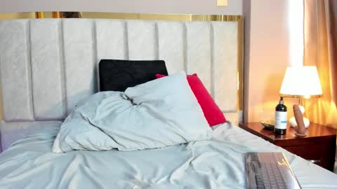 Melissa online show from February 27, 3:04 pm