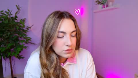 Melissa online show from August 8, 5:28 am
