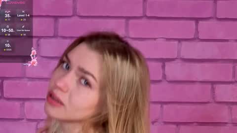 Melissa online show from October 14, 1:30 am