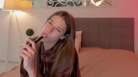 MelissaCrayzy online show from June 5, 8:31 am
