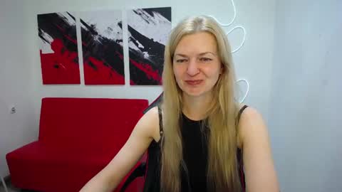 Melissa online show from July 3, 11:15 am