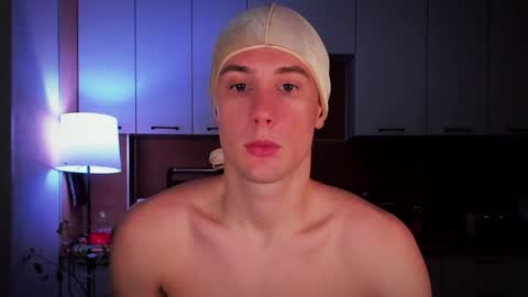 Mello online show from February 18, 2:05 am