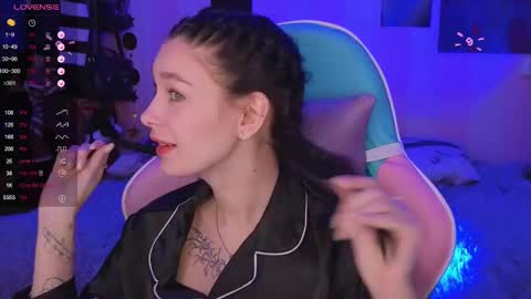 Freya  IM NONUDE online show from January 7, 9:14 pm