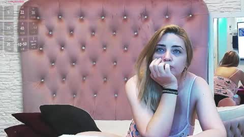 Mellanie online show from May 8, 9:59 am