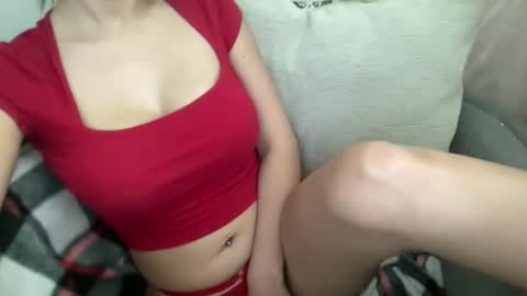 mellie__ online show from May 12, 4:05 pm