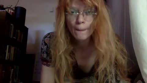 Mellifluenced online show from October 22, 6:20 pm