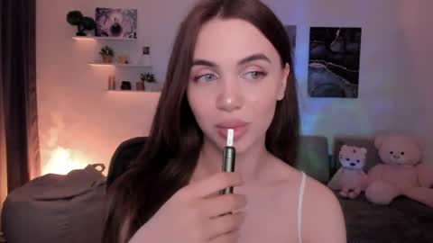 Tessa online show from June 25, 11:15 am