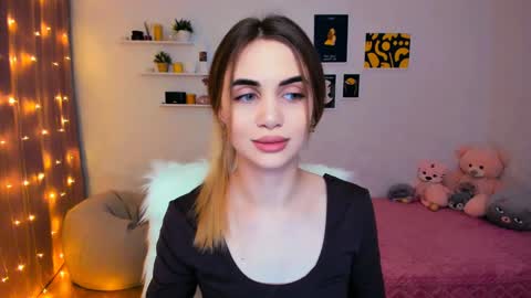 Tessa online show from February 2, 8:08 pm