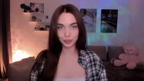Tessa online show from May 13, 10:52 pm
