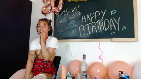 melody701583as online show from April 21, 3:30 pm