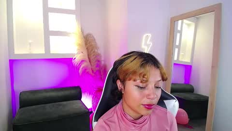 melody701583as online show from April 22, 3:52 pm