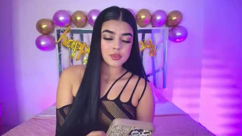 Snapshot of melody__77 chatting on September 10, 4:35 am online show from September 10, 4:35 am