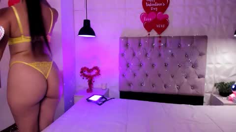 melody online show from February 11, 12:25 am