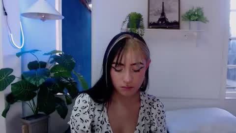 MELODY  online show from March 20, 8:25 pm