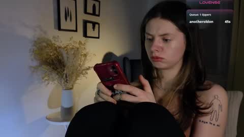 melody  online show from March 7, 7:05 pm