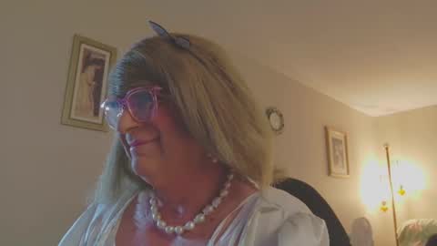 Melody online show from September 10, 3:46 pm