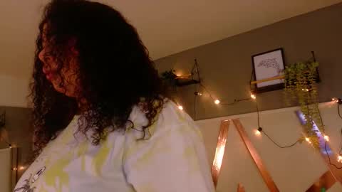 Snapshot of memphiswilliams chatting on October 20, 2:27 am Memphis Williams online show from October 20, 2:27 am