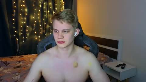 Mickey online show from March 22, 10:47 pm