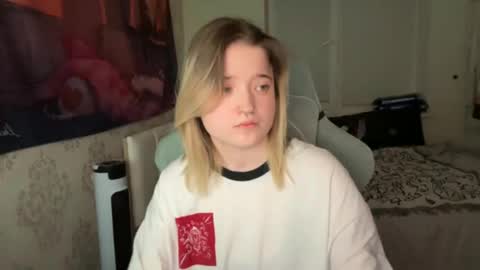 meowme online show from January 1, 1:47 am