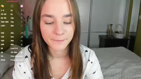 Julie online show from March 26, 10:20 am