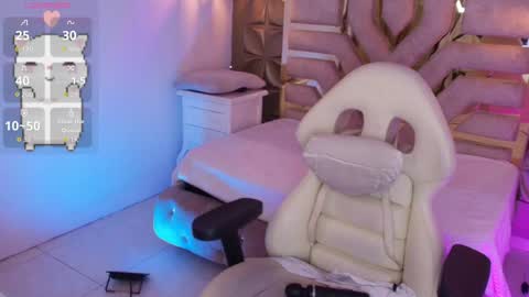    online show from October 1, 9:02 pm