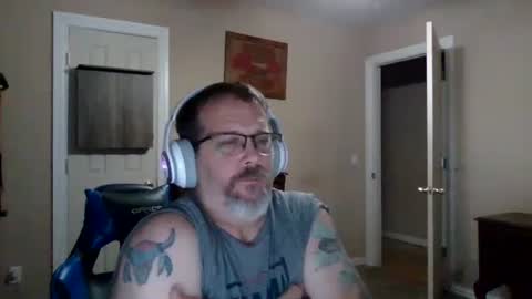 Snapshot of mercer1977 chatting on October 5, 6:11 am mercer1977 online show from October 5, 6:11 am