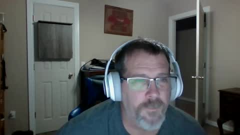 Snapshot of mercer1977 chatting on September 21, 12:58 am mercer1977 online show from September 21, 12:58 am