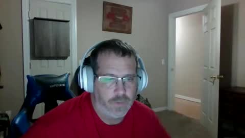 Snapshot of mercer1977 chatting on November 1, 7:29 am mercer1977 online show from November 1, 7:29 am