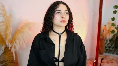 Merida Bell online show from November 1, 2:05 pm