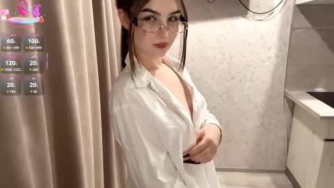 Rina online show from October 31, 6:41 pm