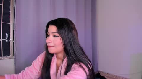 Snapshot of merlia_model chatting on February 15, 9:16 am instagram fernandatoloza01  online show from February 15, 9:16 am