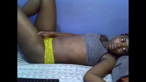 Snapshot of merlin_queen chatting on October 18, 9:24 am merlin_queen online show from October 18, 9:24 am