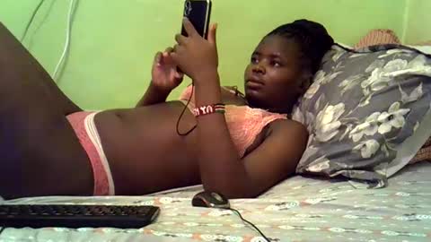 Snapshot of merlin_queen chatting on March 9, 7:56 am merlin_queen online show from March 9, 7:56 am