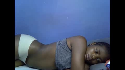 Snapshot of merlin_queen chatting on October 19, 9:25 am merlin_queen online show from October 19, 9:25 am