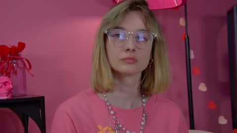 Merlin online show from April 16, 6:30 pm