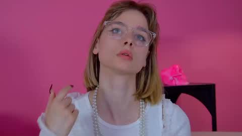 Merlin online show from March 22, 7:07 pm