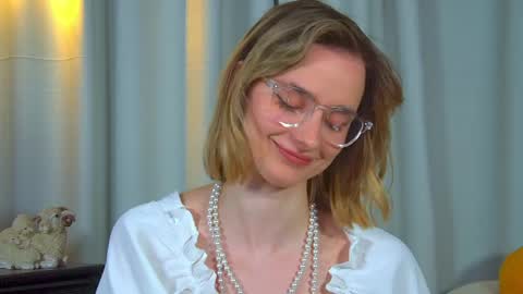 Merlin online show from April 4, 6:26 pm