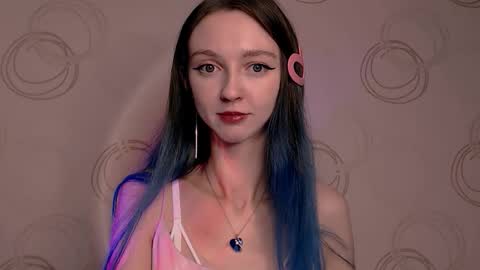 mermaidvibestides online show from November 26, 11:34 pm