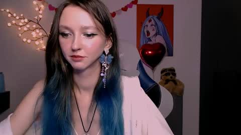 mermaidvibestides online show from April 19, 12:44 am