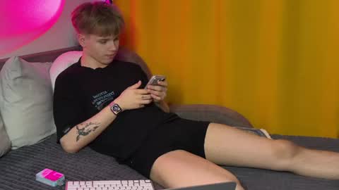 Arthur online show from May 21, 8:37 pm