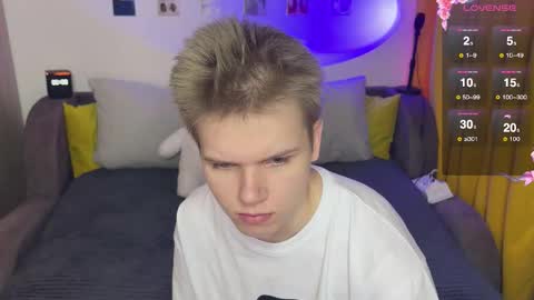 Arthur online show from February 2, 9:00 pm