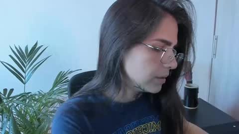 Meurif online show from April 3, 6:04 pm