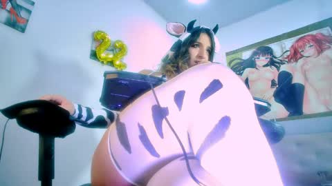 mew_alix online show from April 21, 2:46 pm